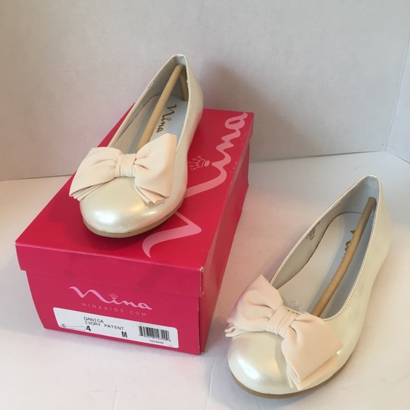 girl ivory shoes for wedding